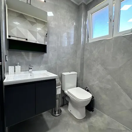 Anstel Apartment *